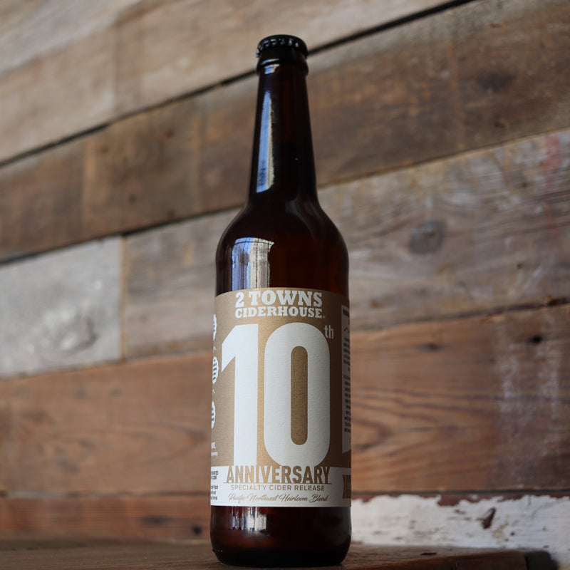 2 Towns 10th Anniversary Cider 16.9 FL. OZ.