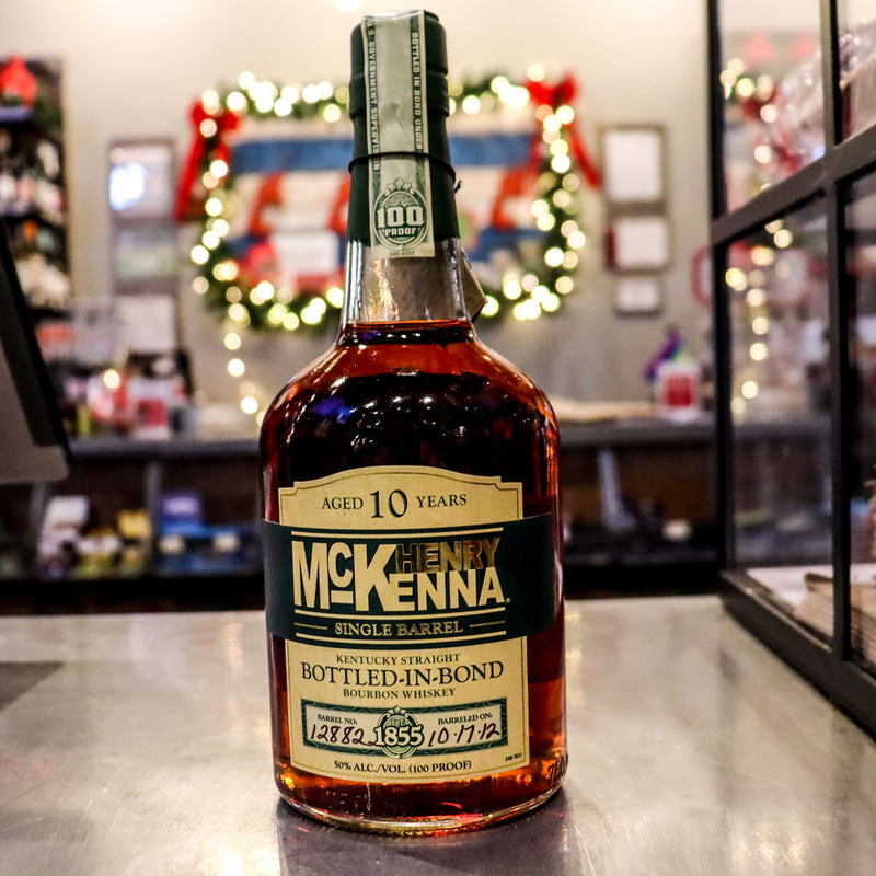 Henry McKenna 10 Year Bottled In bond Bourbon Whiskey 750ml.