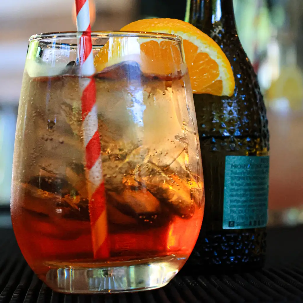bitter pops classic aperol spritz